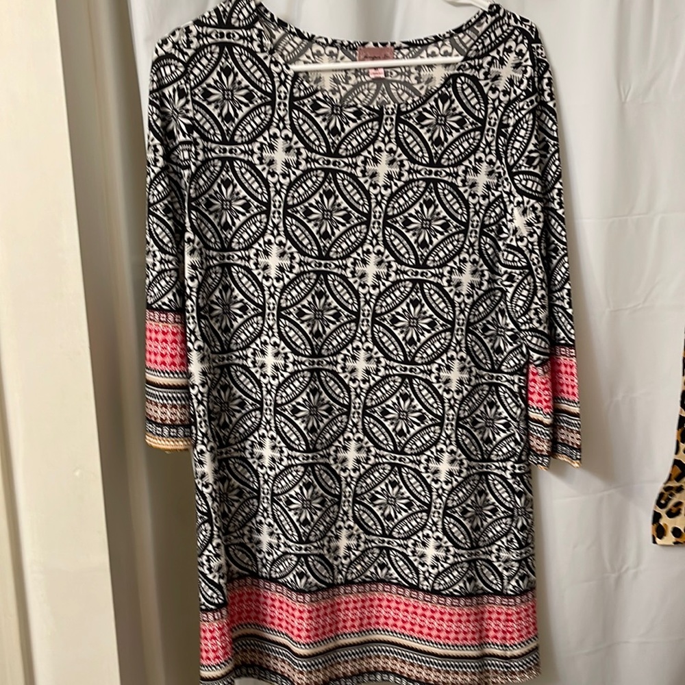 Women’s three-quarter length sleeve dressy tunic